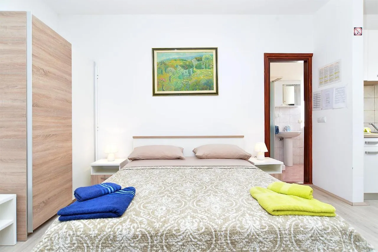 Apartments Branka 2099 Rovinj 0*,  Kroatien